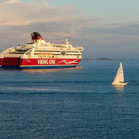 Viking Line Ferry Viking Xprs - Night Cruise From Helsinki Otel Dış mekan fotoğraf